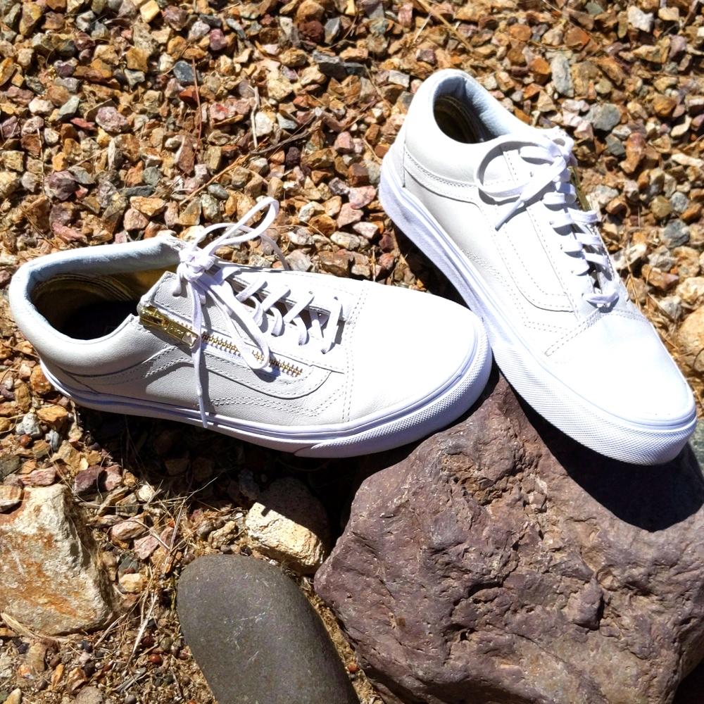 Authentic Old School Van's White Leather Tennis shoes.                #101